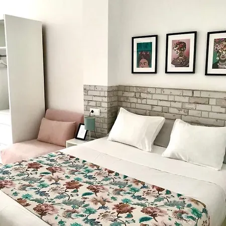 Elite - Art Collection - Frida Apartment