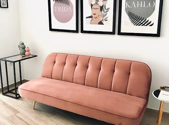 Apartment Elite - Art Collection - Frida