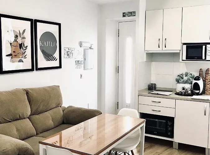 Apartment Elite - Art Collection - Frida Merida